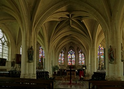 Kilisenin İç Görünümü by French School